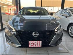 نيسان ألتيما